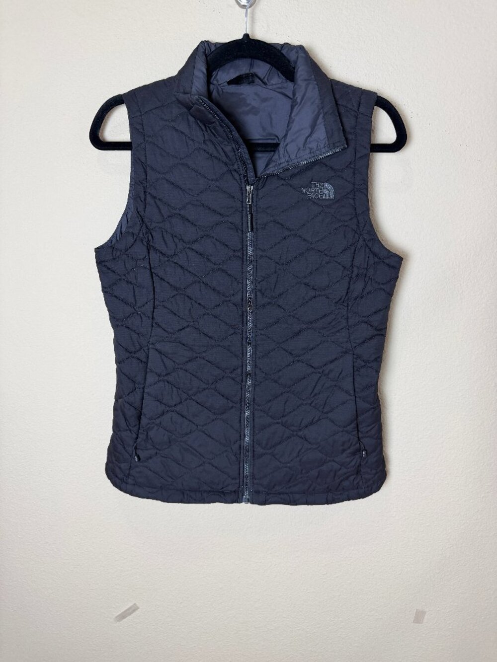 The North Face Thermoball Insulated Puffer Vest Size Small Black